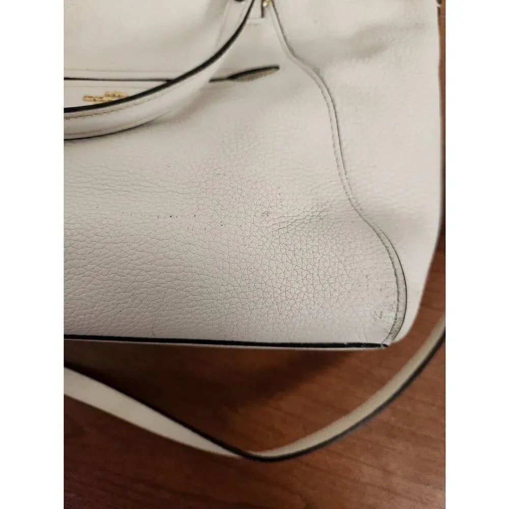 Coach A2054-79997(PF) pebbled leather prairie handbag in color chalk with should